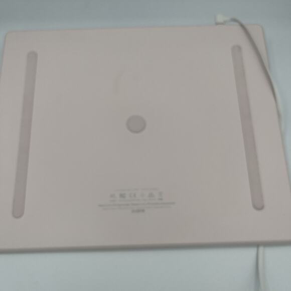 Cricut Bright Pad Tracing Pad with Adjustable LED Light CLP7000 - Picture 4 of 6